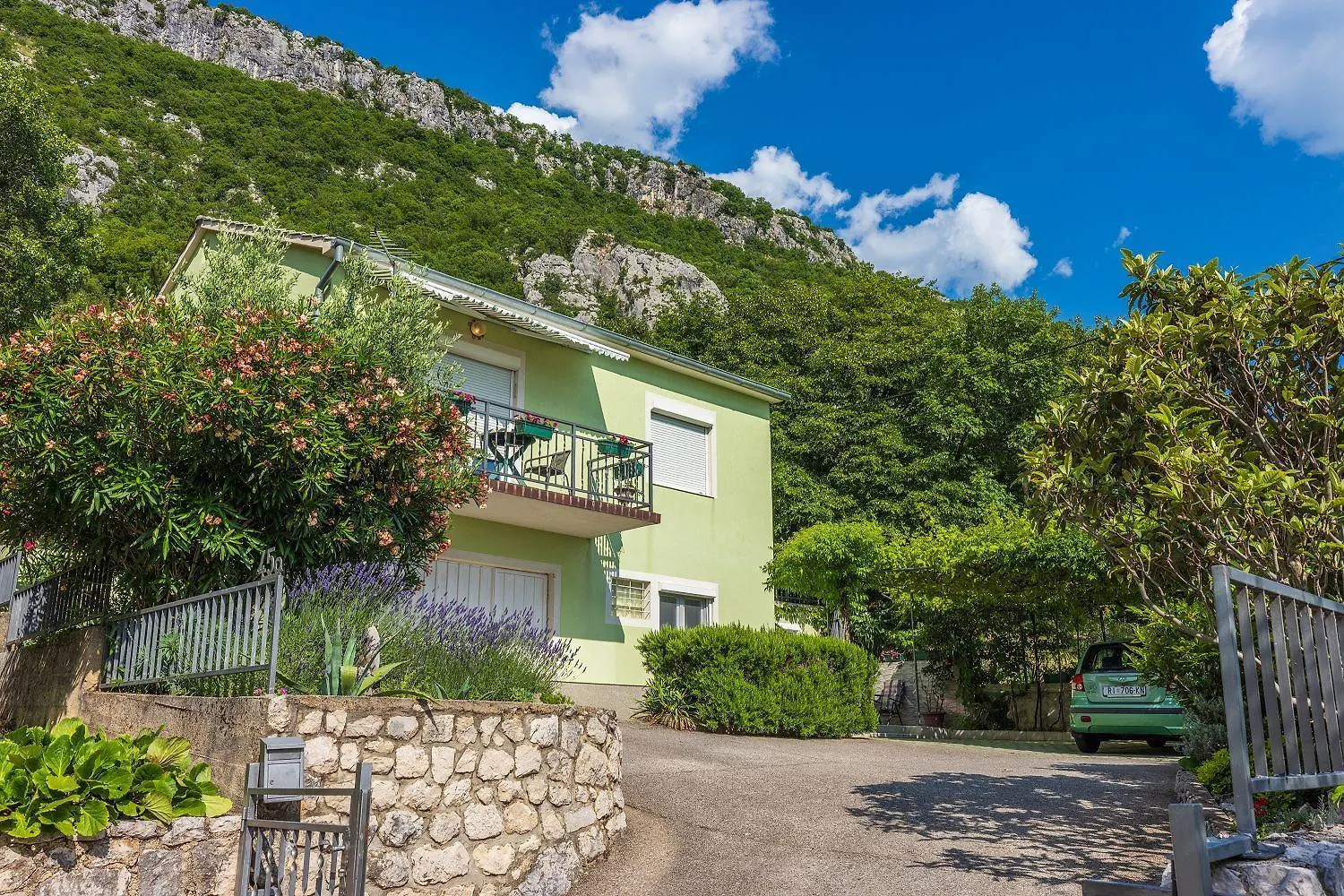 Preiswertes Studio-Apartment Mit Privatem Grill, Privatparkplatz Unweit Vom Meer Grizane-Belgrad